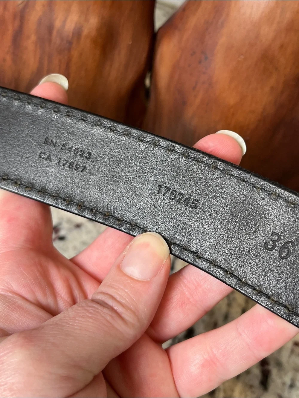 Vintage Banana Republic Men's Leather Belt with Contrasting Stitching